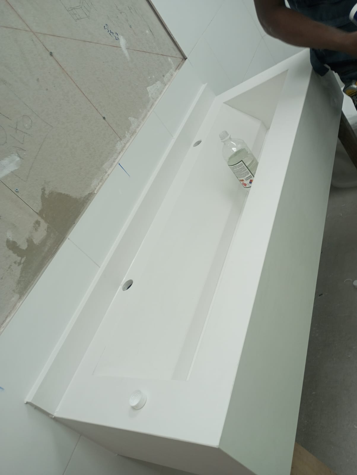 Oficina lavamanos trough blanco taller