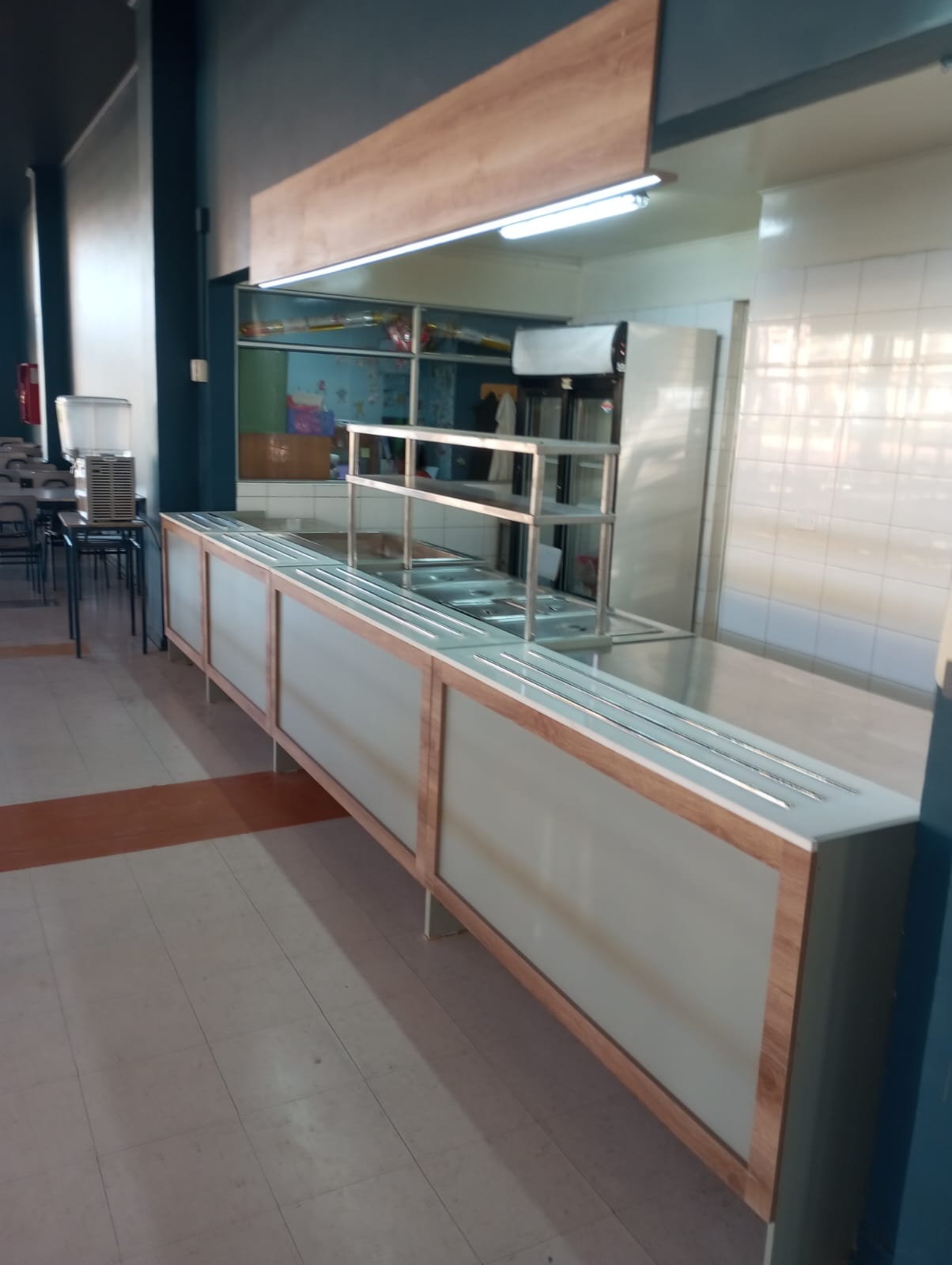 Casino mostrador bandejero vidrio esmerilado